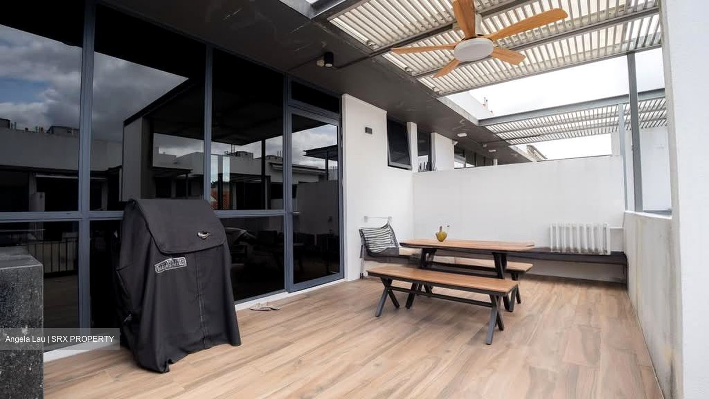 Alana (D28), Terrace #528686151